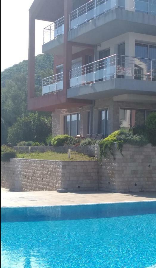Apartments Acacia Hill Ðenovići Kültér fotó
